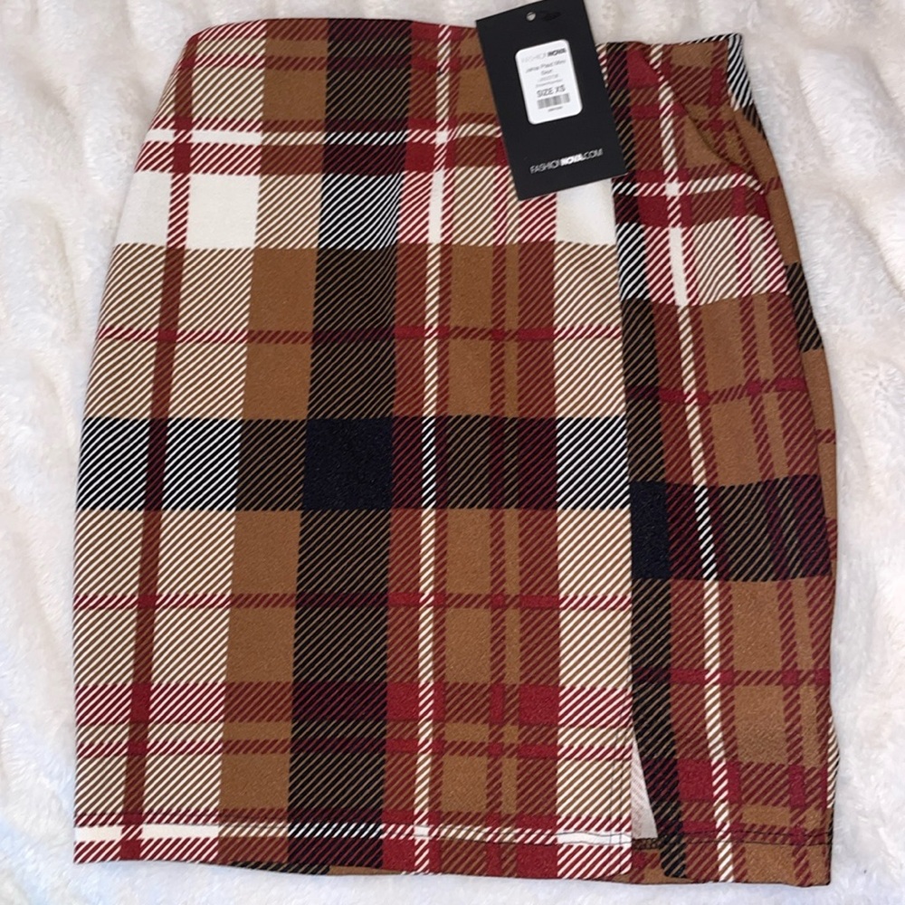 FashionNova plaid skirt